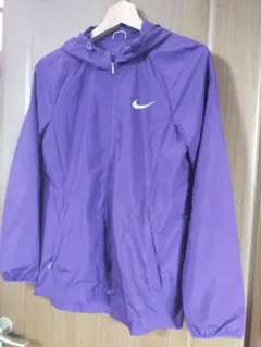 美品NIKE　RUN　ナイキランニングトレーニングウェア　ランニングウェアのサムネイル