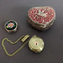 antique box ❀ * クロモスの 小さなメタルボックス