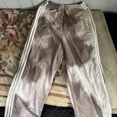 adidasナイロンパンツ