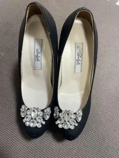 「美品」GW最終値下げにて再出品 ビジューパンプス ブラック Mのサムネイル
