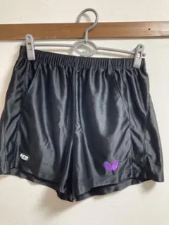 バタフライ 黒 ショートパンツ