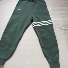 adidas ダークグリーン ジャージパンツ
