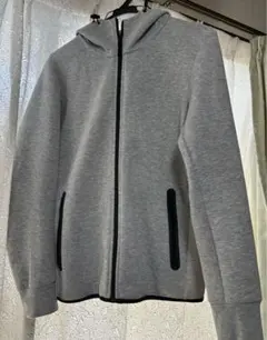 ユニクロ スウェット パーカー