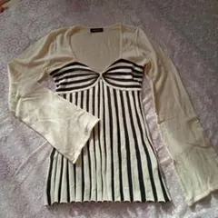 【EGOIST】アイボリーと黒ストライプ長袖セーター