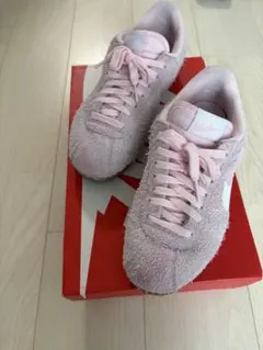 NIKE CORTEZ スウェード地 ピンク スニーカーのサムネイル