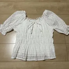 ホワイト フリルブラウス 半袖