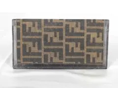 fendi ロゴキャンバス長財布
