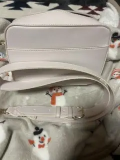 GU ミニショルダーバッグ オフホワイト