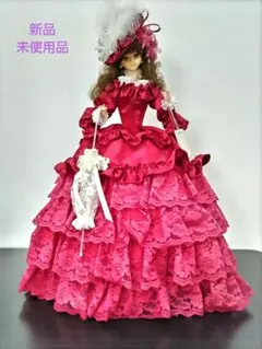 紫色のドレスの陶器製女性置物 - メルカリ