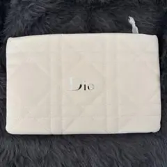 Dior カナージュキルティングポーチ ホワイト　クラッチバック　ノベルティ　白
