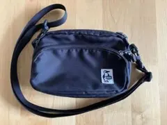 チャムス コーデュラショルダーバッグ 黒　ブルー
