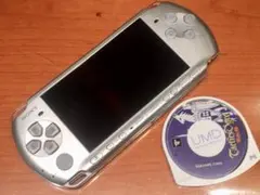 中古 PSP3000 とUMD 一枚セットです