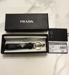 【美品】PRADA キーホルダー　キーリング　黒