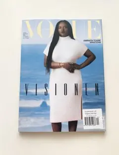 Vogue Deutsch Magazine May 2022 - メルカリ