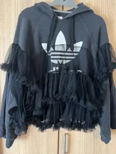 adidasリメイク フリル付きパーカー 黒