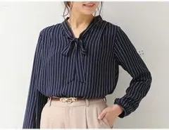 【Honeys】★グラシア★ストライプ柄★ボウタイブラウス★ネイビー（L）