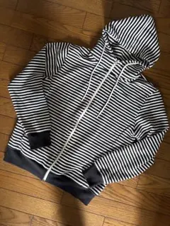 タカキュー パーカー