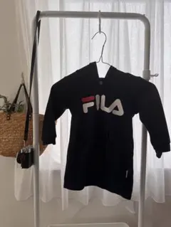 FILA 黒 フード付きトレーナー