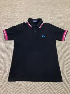 FRED PERRY ポロシャツ サイズO ブラック＆パープルライン 美品 - メルカリ