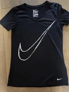 Nike 黒 Vネック Tシャツ