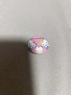 キティ　缶バッチ