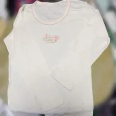 新品✨着心地Good西松屋長袖クルーネック肌着 綿100%130花柄ワンポイント