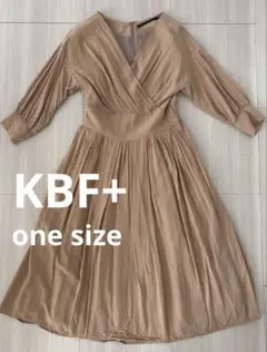 【セール】KBF+ 七分袖カシュクールワンピース　ベージュ　ワンサイズ