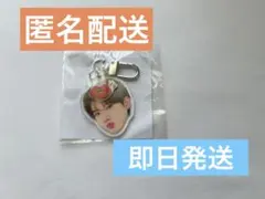 treasure PULSE ON 顔アクキー　ジュンギュ