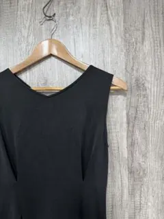 tocco closet トッコクローゼット 裾パール付き ワンピース ブラック