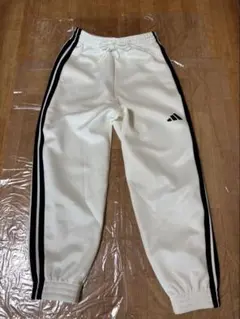 adidas トラックパンツのサムネイル