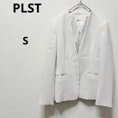 プラステ　長袖ノーカラージャケット ホワイト　きれいめ　シンプル　上品　無地のサムネイル
