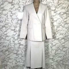 美品　LAUTREAMONT　（38）　セットアップ　スカートスーツ　ベージュ
