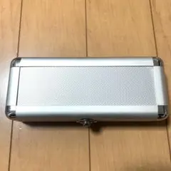 引退品、ダーツセット（フライト・ケース付き） ダーツセット アルミケース付き フライト 予備豊富 - メルカリ
