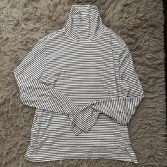 H&M タートルネックのサムネイル