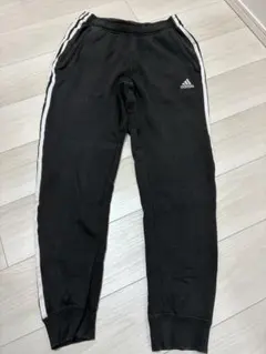 【1/4まで限定】　adidas ブラック スウェットパンツ　ジャージ　Mサイズ