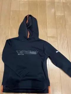 PUMA フード付きトレーナー 黒/オレンジ