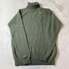 ユニクロUNIQLOオリーブグリーン タートルネックニット　XL