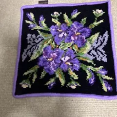 FEILER フェイラー　廃盤品　華やかな紫色の花柄 ハンカチのサムネイル