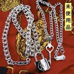 NANA 南京錠&鍵ネックレス　ウォレット2連チェーン Amazon | アニメ ナナ ペンダント シド ヴィシャス 'R' 南京錠