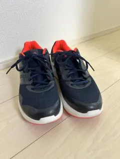 adidas スニーカー ネイビー×オレンジ
