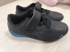 PUMA キッズスニーカー 18cm ブラック×ブルー 使用感あり