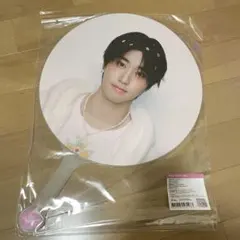 Straykids  スキズ ハン うちわ Straykids ハン ストレイキッズ スキズ レギュラーサイズ うちわ 写真