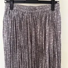 グレー プリーツスカート Mサイズ　小花柄