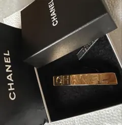 【未使用品】CHANEL ロゴ　バレッタ　98P 箱付き
