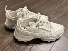 あゆ様専用Nike DD9682-100ホワイトスニーカー23センチTC7900