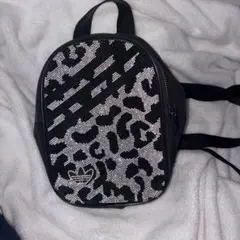adidas アディダス ミニリュック ラインストーンのサムネイル