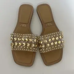 ZARA ゴールドスタッズ クリアサンダル サイズ38のサムネイル