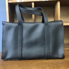 ヤーキ　未使用ハンドバッグ