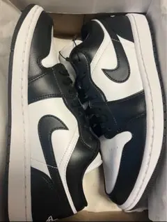 NIKEエアジョーダン1