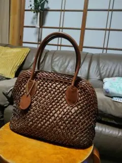 ブラウン編み込みかごバッグ